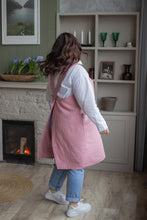 Load image into Gallery viewer, 100% Linen Japanese Apron in Pink