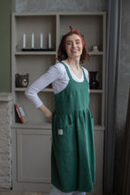 Load image into Gallery viewer, 100% Linen French Apron in Pine Green