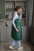 Load image into Gallery viewer, 100% Linen French Apron in Pine Green