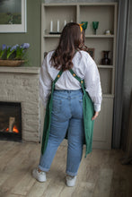 Load image into Gallery viewer, 100% Linen French Apron in Pine Green