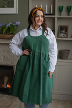 Load image into Gallery viewer, 100% Linen French Apron in Pine Green