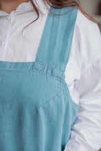 Load image into Gallery viewer, 100% Linen Japanese Apron in Azure