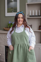 Load image into Gallery viewer, 100% Linen French Apron in Thyme