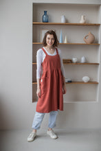 Load image into Gallery viewer, 100% Linen French Apron in Terracotta