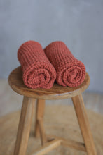 Load image into Gallery viewer, Linen Waffle Hand Towel in Peach