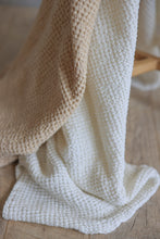Load image into Gallery viewer, Linen Waffle Bath Towel in Ivory