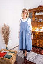 Load image into Gallery viewer, 100% Linen French Apron in Sky Blue