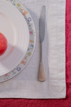 Load image into Gallery viewer, 100% Linen Placemats in Simple White