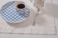 Load image into Gallery viewer, 100% Linen Placemats in Simple White