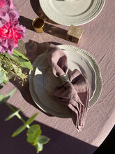 Load image into Gallery viewer, 100% Linen Classic Napkins in Oyster rose - Set of 4