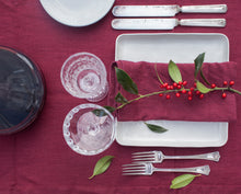 Load image into Gallery viewer, 100% Linen Classic Napkins in Bordeaux - Set of 4