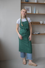 Load image into Gallery viewer, 100% Linen Italian Apron in Pine Green