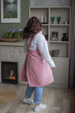 Load image into Gallery viewer, 100% Linen Japanese Apron in Pink
