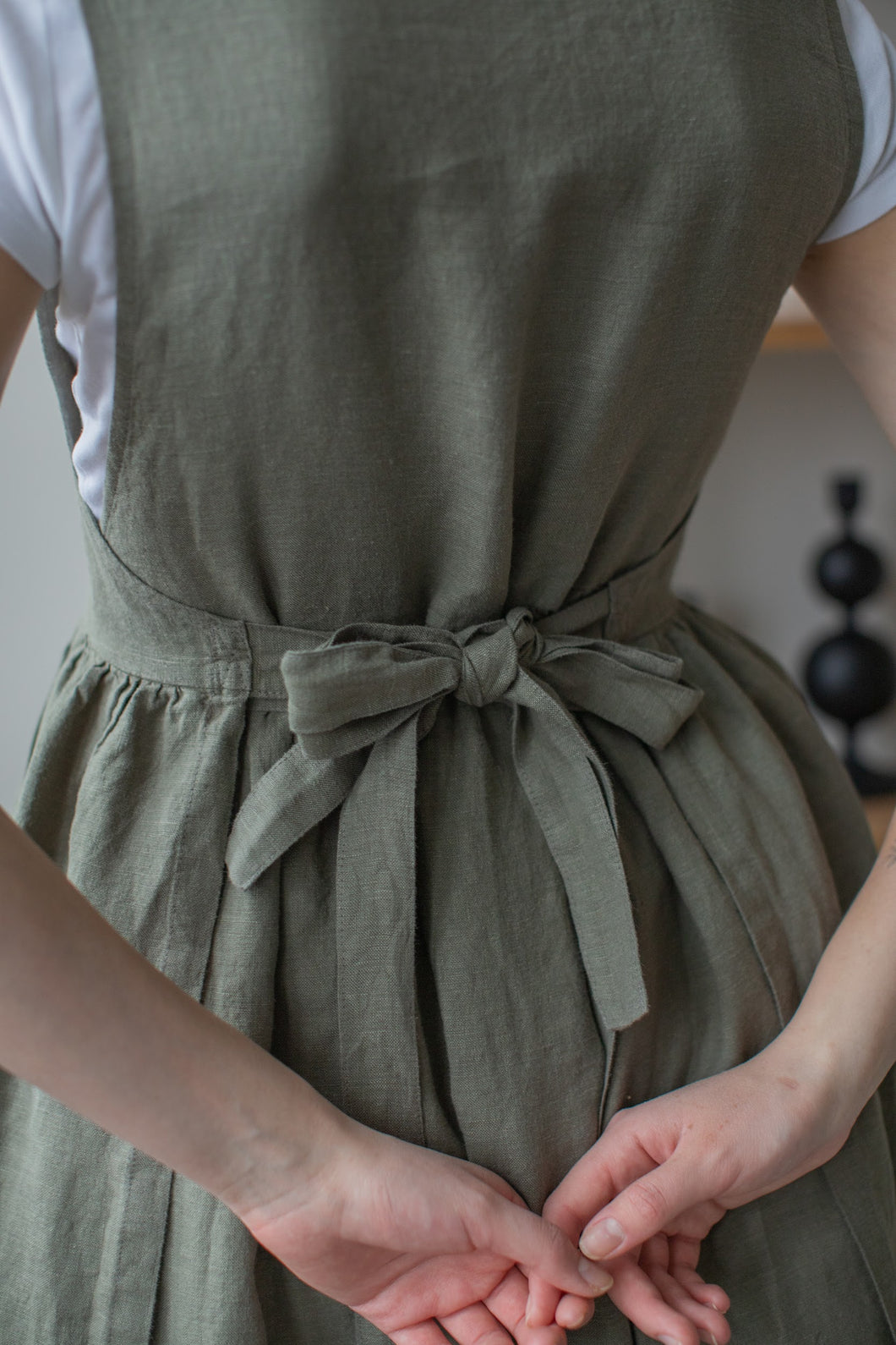 100% Linen Cottage Dress Apron in Thyme