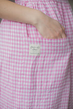 Load image into Gallery viewer, 100% Linen Cottage Dress Apron in Checkered Pink
