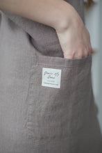 Load image into Gallery viewer, 100% Linen Japanese Apron in Truffle

