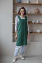 Load image into Gallery viewer, 100% Linen Japanese Apron in Pine Green
