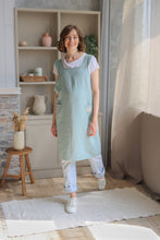 Load image into Gallery viewer, 100% Linen Japanese Apron in Mint
