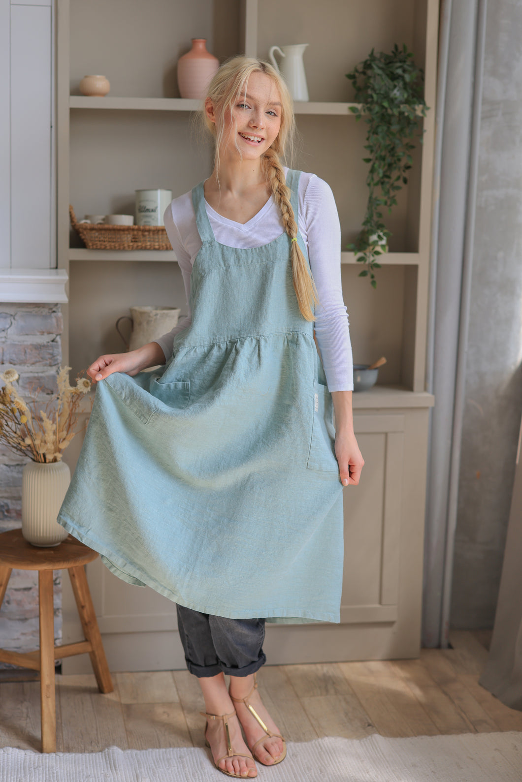 100% Linen French Apron in Mint
