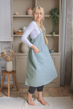 Load image into Gallery viewer, 100% Linen French Apron in Mint
