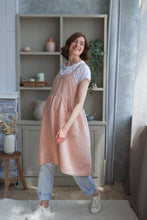 Load image into Gallery viewer, 100% Linen French Apron in Salt Pink

