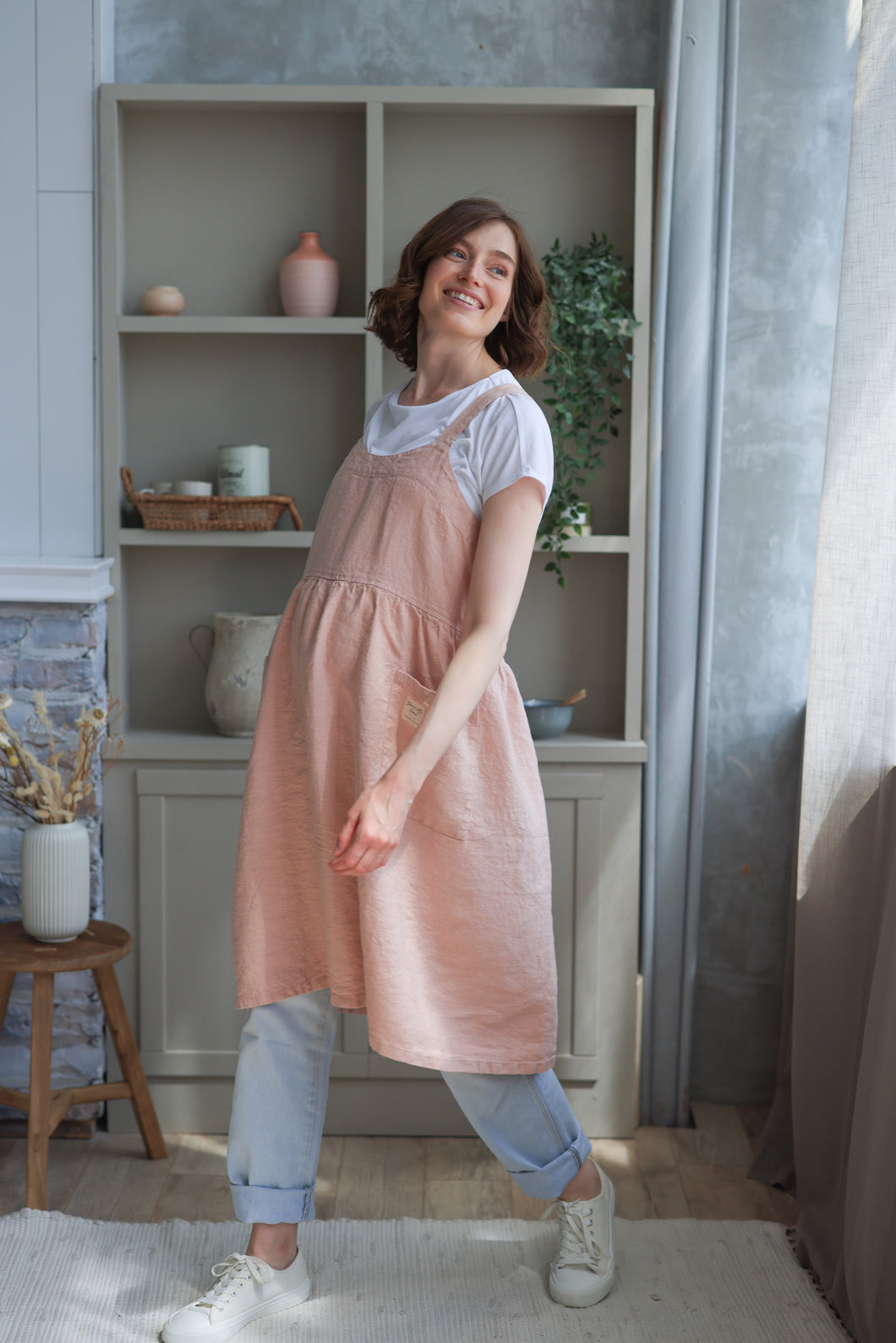 100% Linen French Apron in Salt Pink