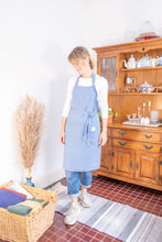 Load image into Gallery viewer, 100% Linen Italian Apron in Sky Blue
